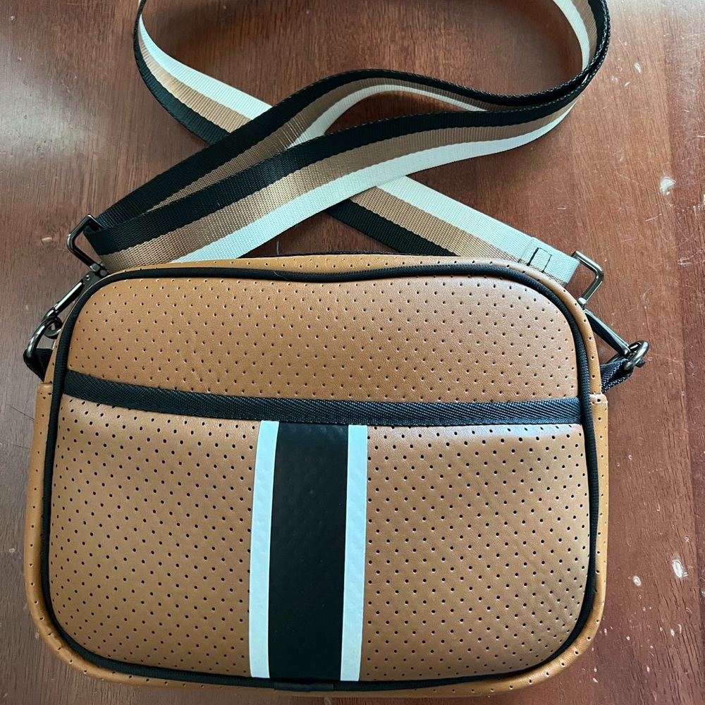 Haute shore crossbody